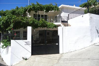 House Aggeliki Jetted Tub