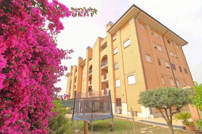 Rome garden apartment