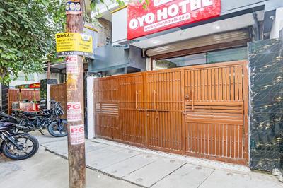 Collection O Aditya Inn Sector 66 Noida