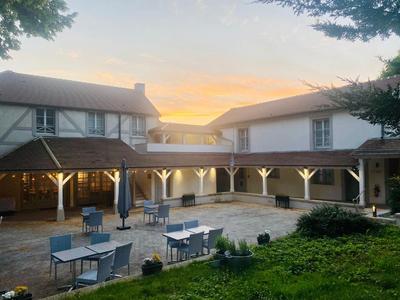 Hôtel du Cheval Blanc - Paris Marne La Vallée