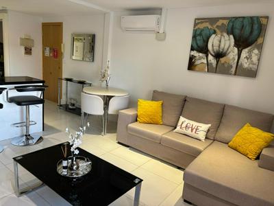 Apartmento de 3 habitaciones con vistas al mar