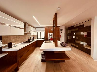 Shanti - a Luxury 3BR House with Rooftop Terrace