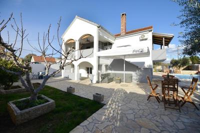 Holiday Home Ariana with private pool - by TA Leut Agency