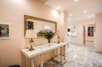 La Dolce Vita Of Via Veneto - Prestigious Apartment With Wonderful Terrace In the Historic Center