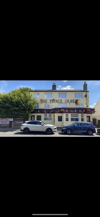 The Prince Albert, Whitton