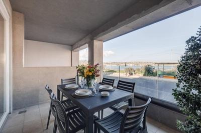 Beachfront 9ten11 Maisonette w Terrace by Homely