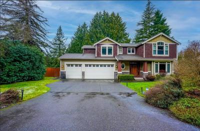 Kirkland's Expansive Custom-Built Family Haven Near Juanita