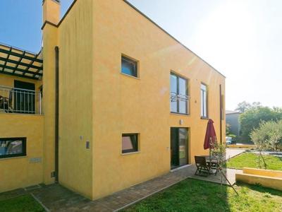 Appartement in Umag mit Großer Terrasse