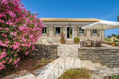 Amara Villa by PaxosRetreats