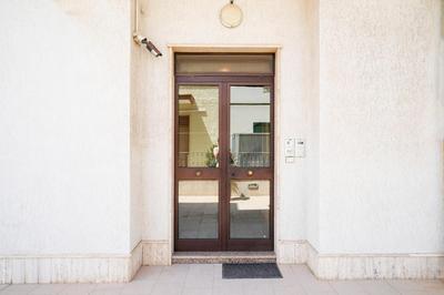 Appartamento a Torre Canne con balcone