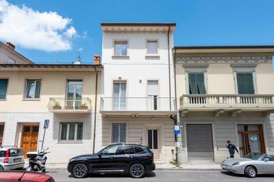 La Suite 2 Ondina Viareggio 200m from sea - Happy Rentals