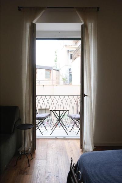 Amira home