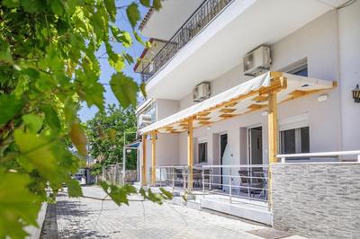 Casa Marina & Kledi by Booking Kottas