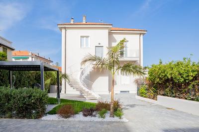 H11 VILLA MIA Giardino-Parcheggio