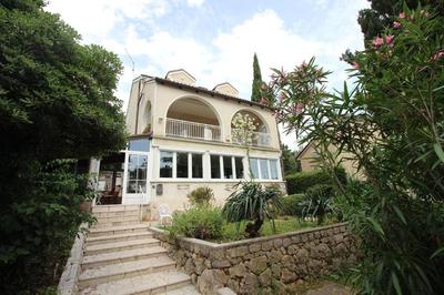 Klimatisierte Wohnung in Novi Vinodolski mit Garten und Grill