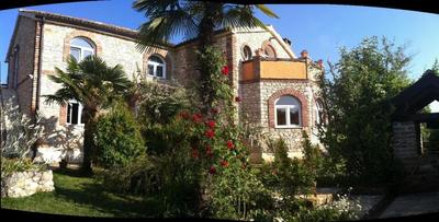 Ferienvilla Lucia mit Pool und eigenem Tennisplatz