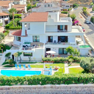 EliMar Villa & Pool