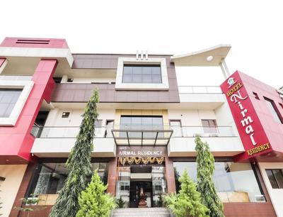 Super Townhouse Lalghati Near Airport