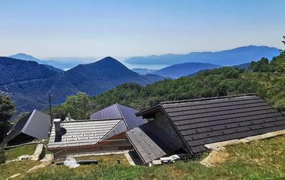 Baita Gabriele con Terrazzo e Vista Lago per 4 Persone