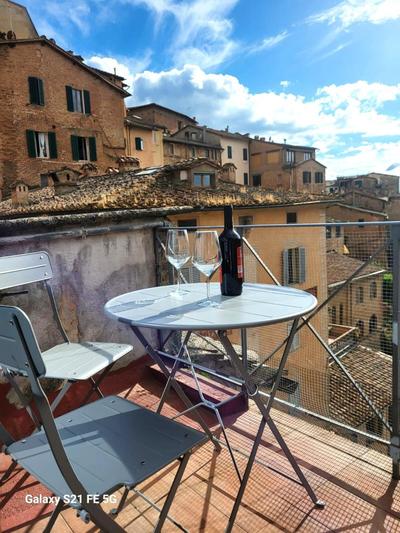 Alba -vista unica con terrazza-