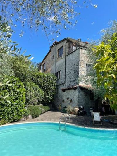 Idyllische Landhaus Villa mit Pool und Fernblick