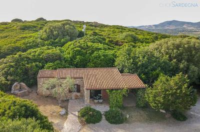 Ginestre Cottage with pool in the Nature Park of Porto Conte