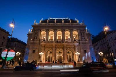 Premium Luxury Opera Suite Near Opera and Basilica