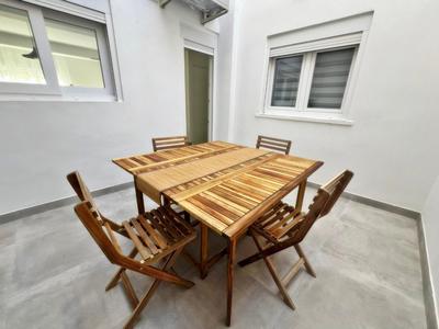 new & luxurious beach apartment