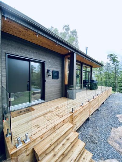 Luxury Scandinavian Retreat in Mont Tremblant with Spa