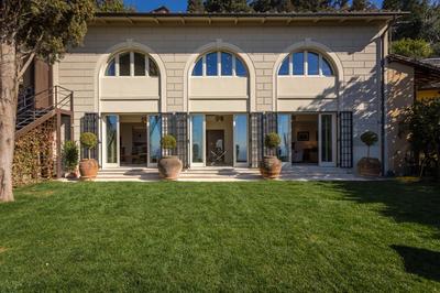 3 bedrooms Unique View On Florence with large Jacuzzi