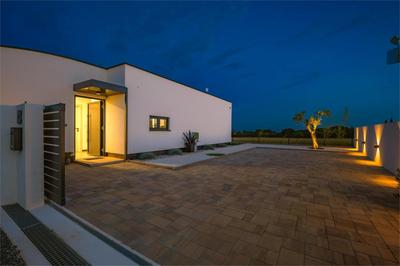 Villa Aura
