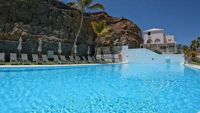 Casa4You 109 - With heated pool, city and partial sea views