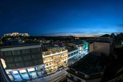 Urban loft with balcony across the Acropolis!