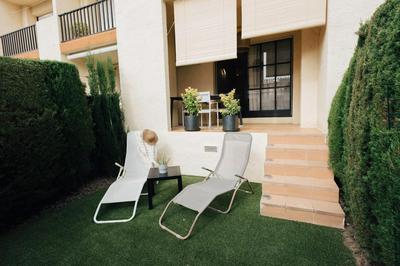 Apartment with air conditioning and communal pool