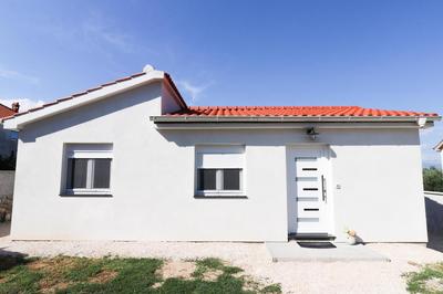 Holiday Home Pyrus