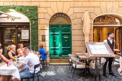 Trevi Fountain Boutique Apartment