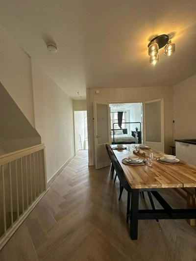 Historic Canal House Apartment