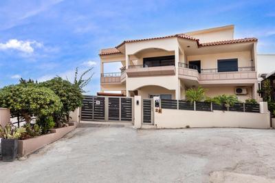 Maximos House