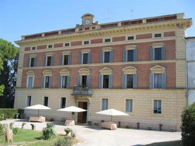 De medici original penthouse with pool