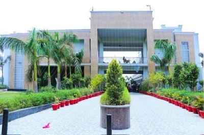 Raj Garden and Hotel
