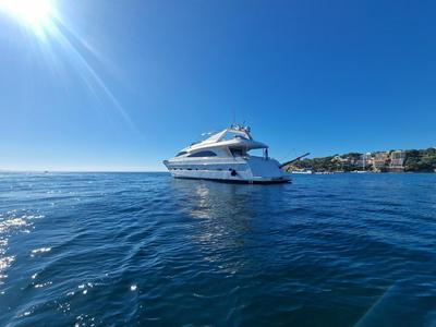 Luxury Motoryacht with Flybridge