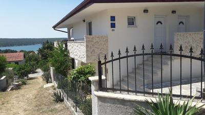 Neu Erbautes Apartment Mit Großem Balkon
