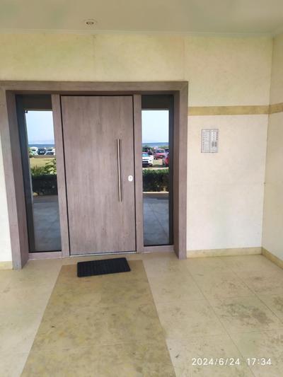 Luxury apartment in front of the Sea in Agia Triada