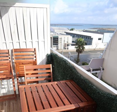 Studio belle vue, calme, balcon et parking