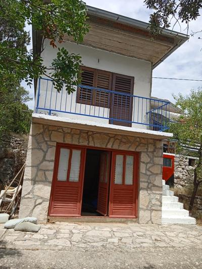 Blue House Tino