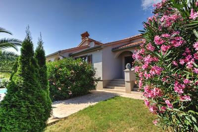 Villa Boky Kaštelir