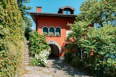 R Glicine House