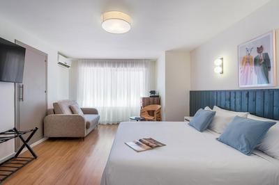 Granada Suites by Olala Homes