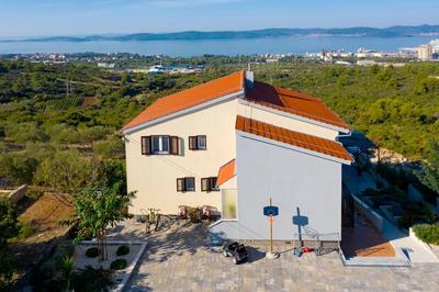 Vanda Land apartment