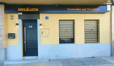 Apartamentos Megaleon